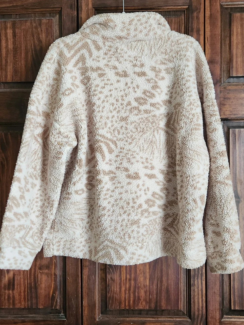 American Eagle Outfitters Cream and Tan Sherpa Quarter-Zip Pullover